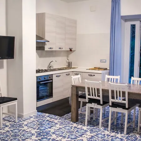 Marylu' アパート イスキア島